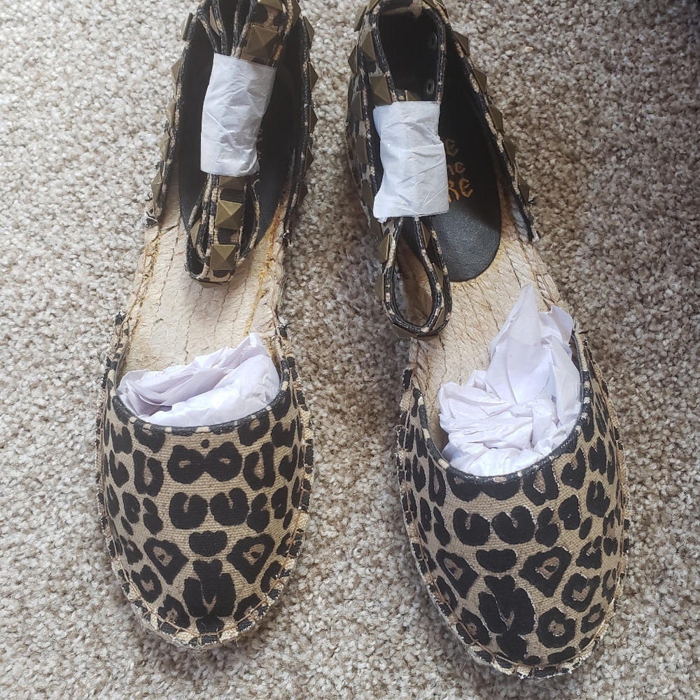 Cute to the Core Cheetah Flats with Studs